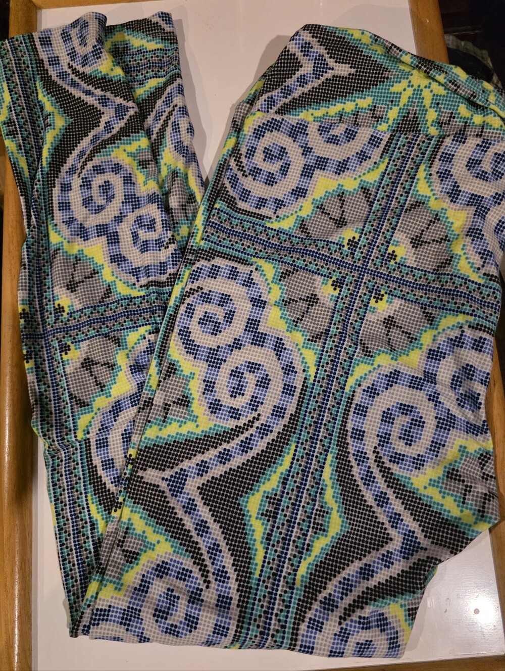 Women’s  Lularoe Printed Leggings- Blue & Green Mosaic Pattern TC
